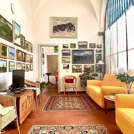 Charme E Storia Apartment In Brescia Center Брешия