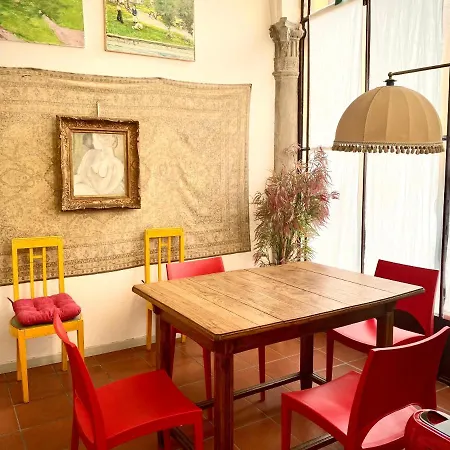Charme E Storia Apartment In Brescia Center Lejlighed *