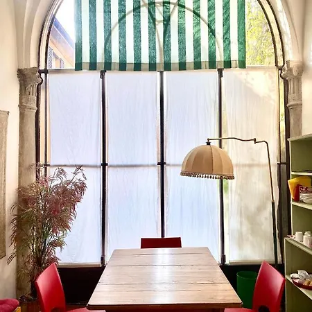 Апартаменты Charme E Storia Apartment In Brescia Center