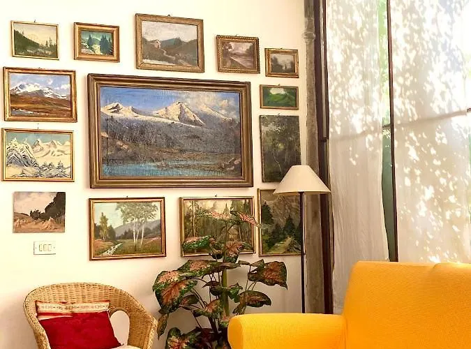 Charme E Storia Apartment In Brescia Center * Bréscia